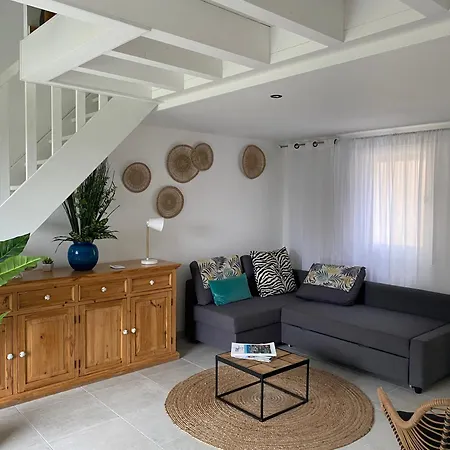 Maison Cap Mont St Martin Semesterbostad *
