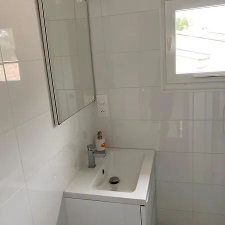 Maison Cap Mont St Martin بيت للعطل آجد
